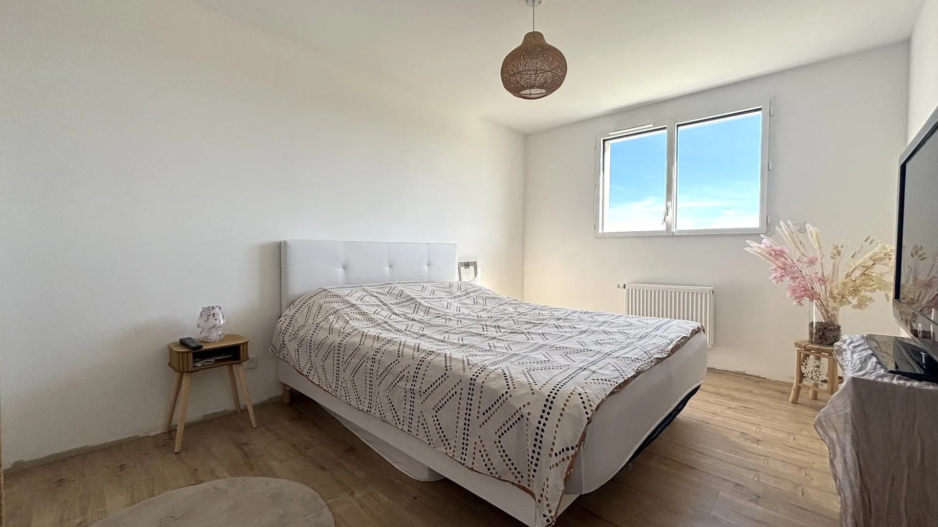 Maison contemporaine de 130m², avec 5 chambres, située à Eu (76260) proches des écoles et commerces, Normandie.