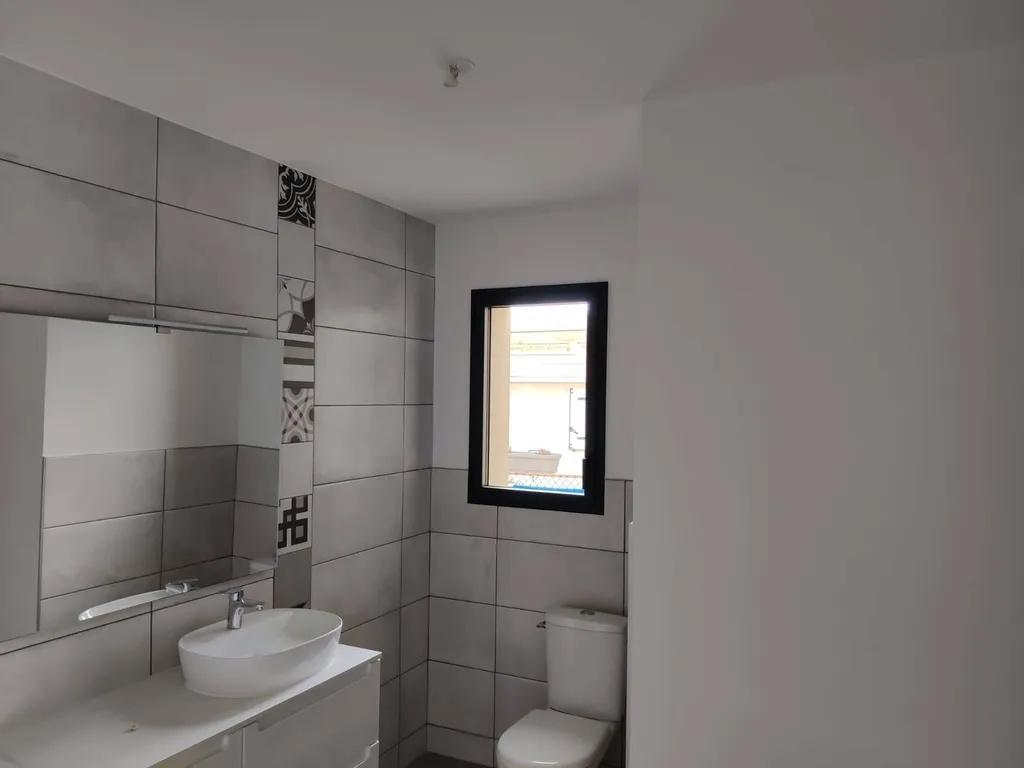 Devis pour projection AIRLESS blanche mate pour maison neuve à Le havre