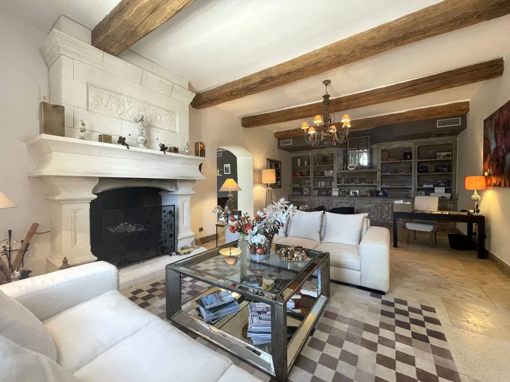 Superbe propriété avec dépendances au pied du Mont Ventoux   