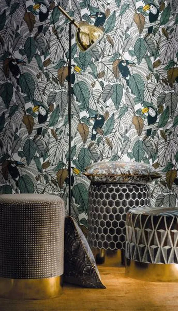 Pose de papier peint contemporain à hyères 83 var vers Mayol