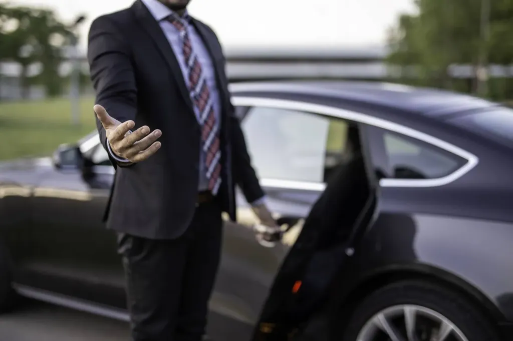 Réservez votre transfert à l’Aéroport de Nice un chauffeur privé de luxe pour vos trajets vers Cannes, Monaco ou Saint-Tropez