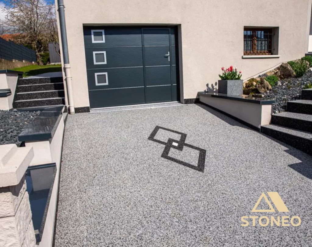 Allées carrossables STONEO, solutions pro, moquette de pierre avec une grande résistance mécanique pour des entrées de garage exceptionnelles à Mours ST Eusèbe ou Génissieux proche de Romans et partout dans le 26, 07 et 38