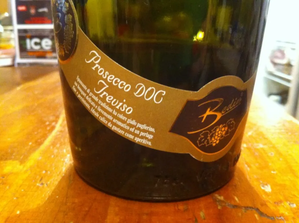 Prosecco Treviso D.O.C, vin blanc pétillant peu sucré