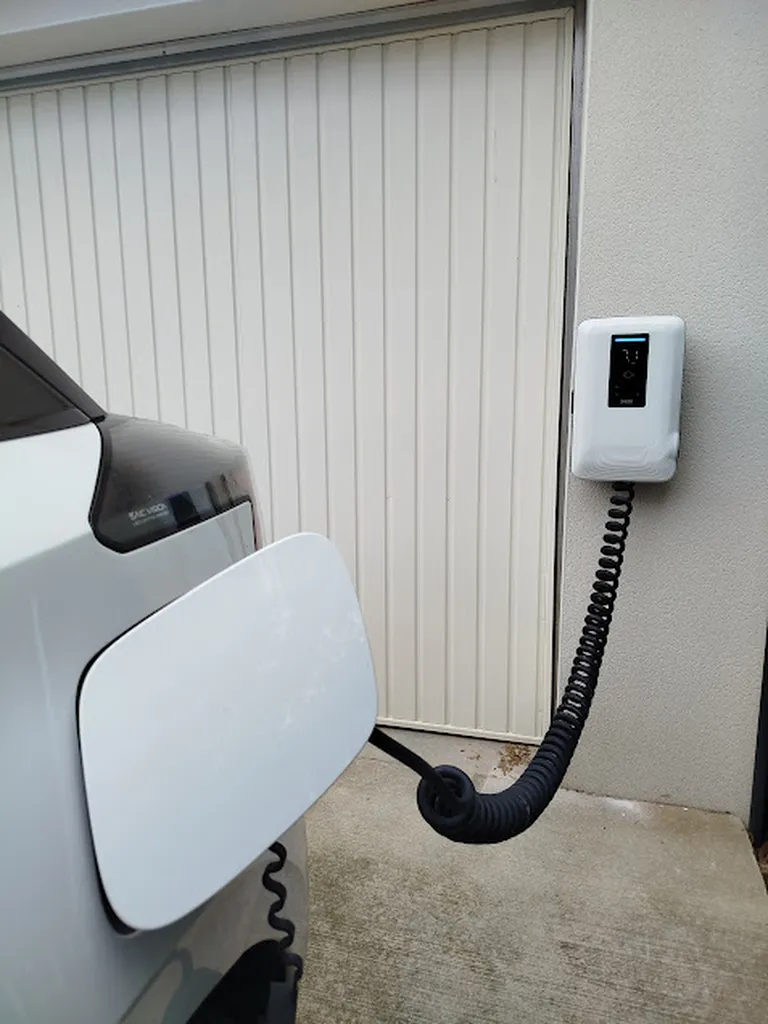 installer une borne de recharge rapide Daze par infiny elec à saint Gely du Fesc