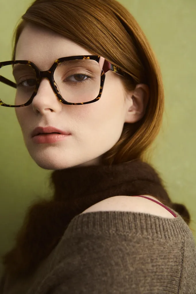 Lunettes colorées à retrouver chez votre opticien Bellevue Optique, proche Ramonville Saint agne 