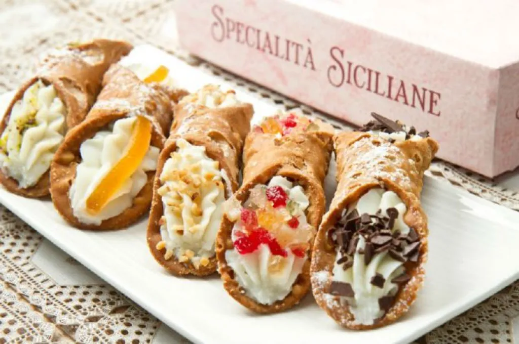 CANNOLI SICILIANI MAISON A LA RICOTTA FRAÎCHE
