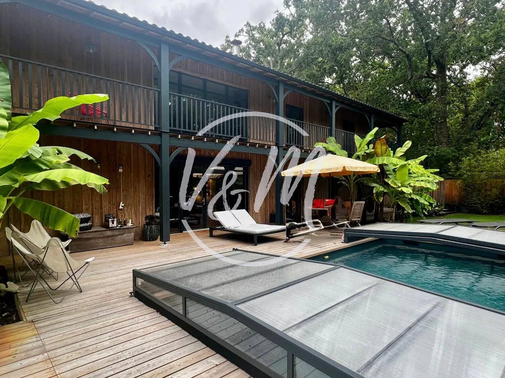 Maison 8 pièces 280 m² · à Lège-Cap-Ferret · 280 m² · 1 695 750 €
