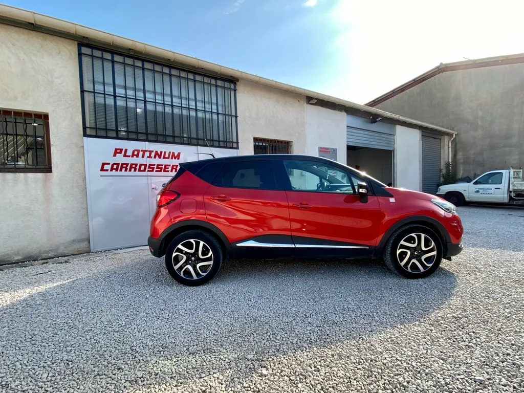 Réparation carrosserie sur Renault Captur avec franchise offerte et véhicule de prêt