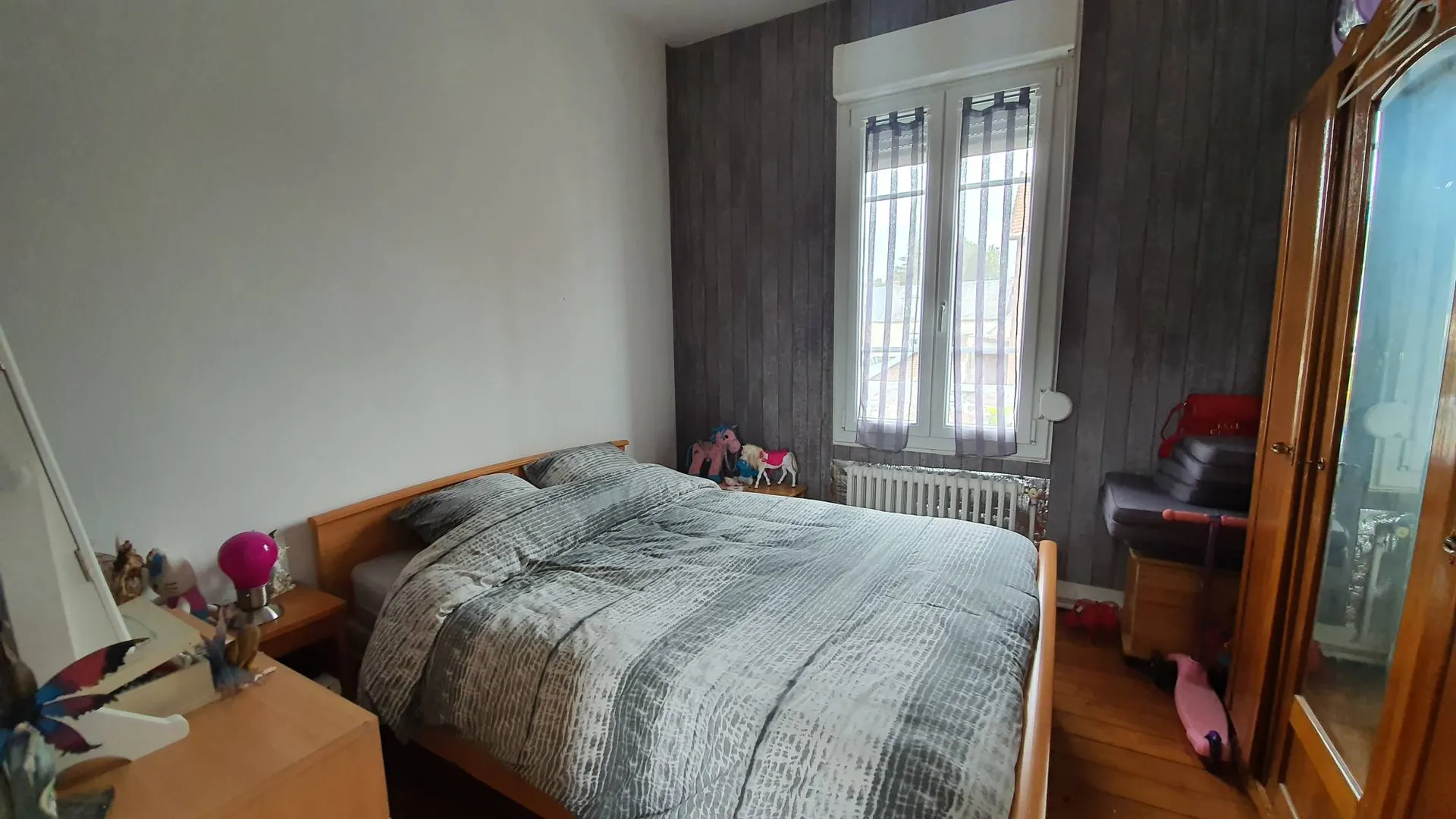 A vendre maison de village, 3 chambres, proche de Gamaches 80220 et à 15 minutes de la mer et des 3 villes soeurs. ( Eu 76260 - Le Tréport 76470 - Mers les Bains 80350 )