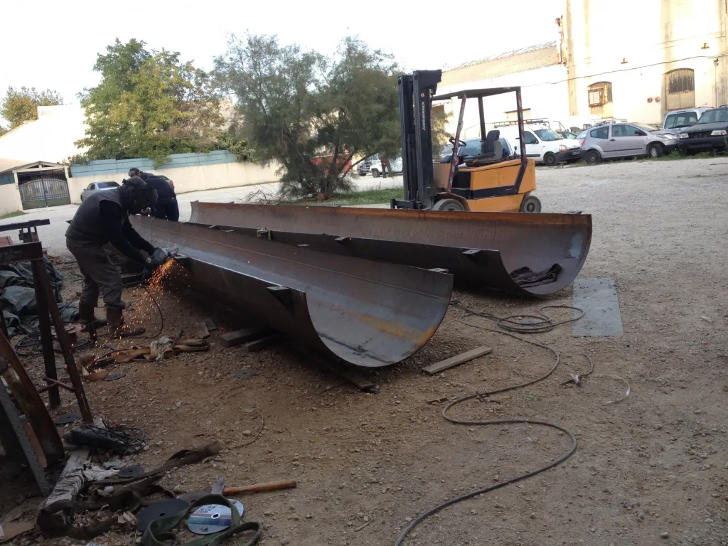 DECOUPE TUBE ACIER POUR FOURREAU MARTIGUES