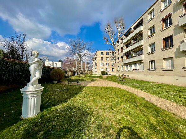 Chatou un charmant appartement de 3 pièces de 71 m2 proche de la gare