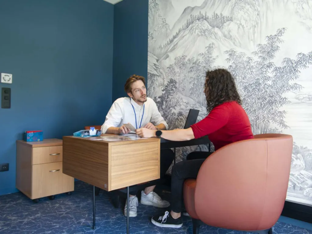 reportage photohraphique établissement de soins entretien avec un psychologue