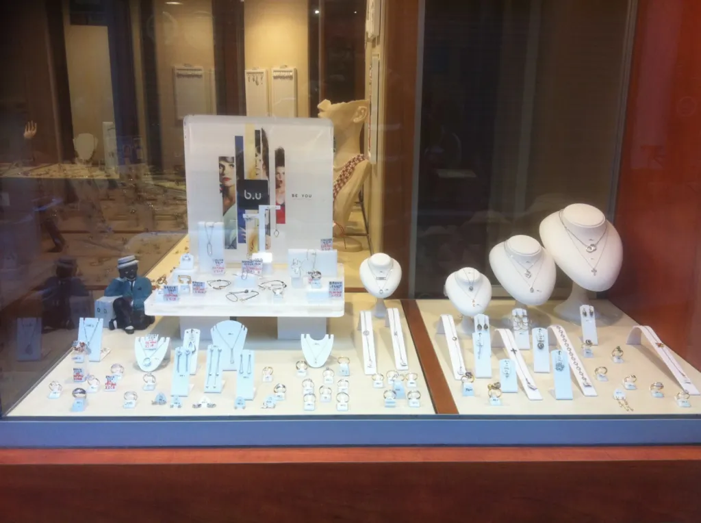 bijoux et pierres précieuses