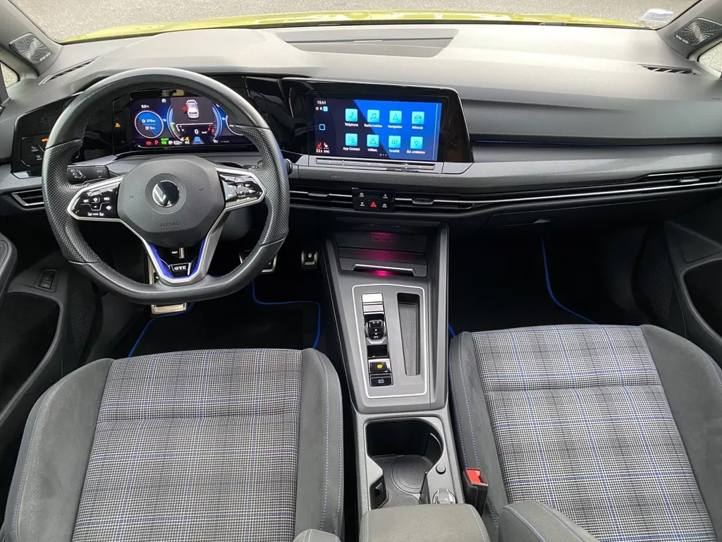 Volkswagen Golf GTE occasion hybride rechargeable 245ch au meilleur prix chez votre concessionnaire au Havre / Rouen