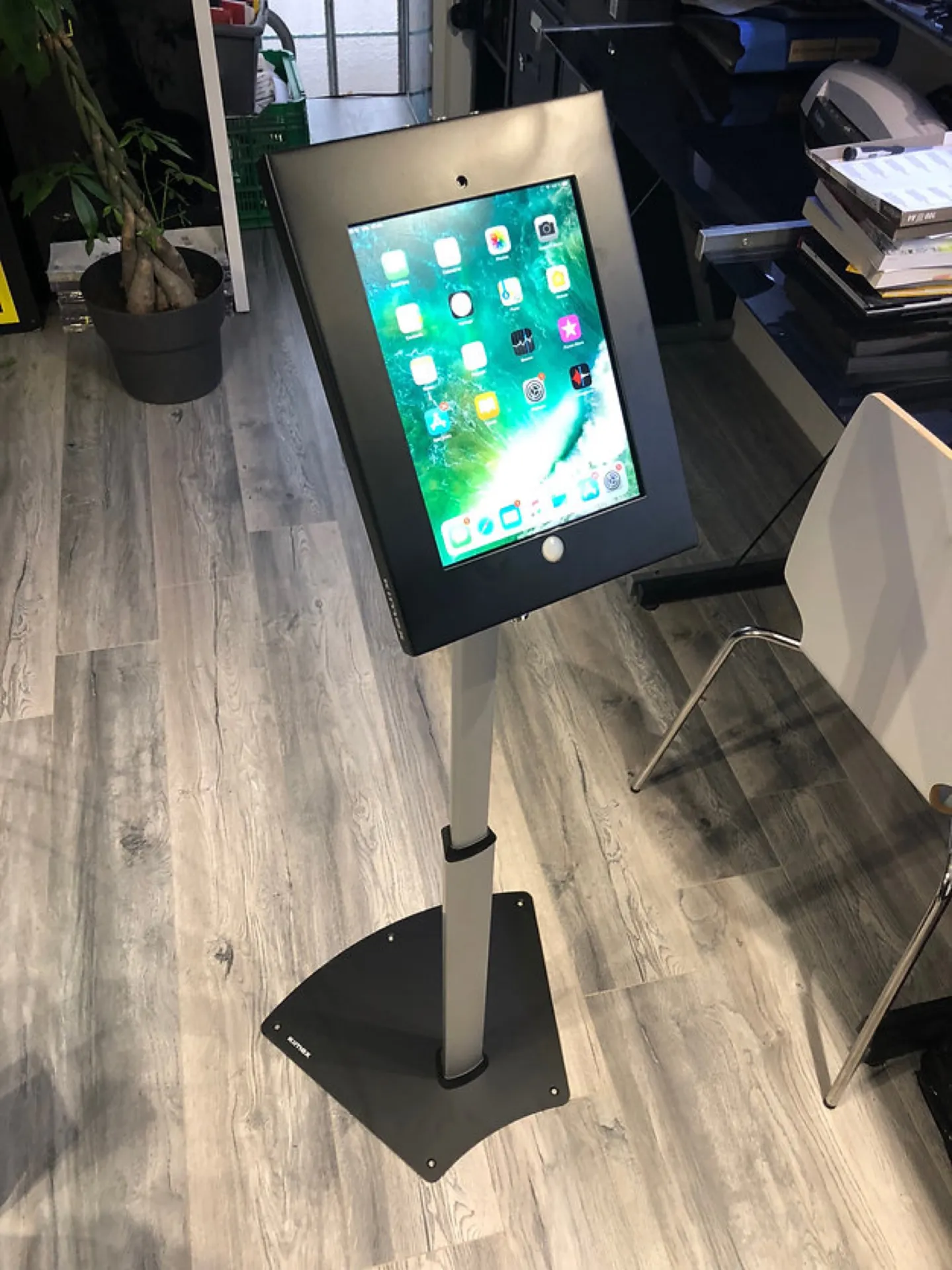 location support pied iPad à menton dans les alpes maritimes