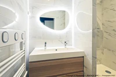Aménagement de salle de bain à MARSEILLE 13002 rénovation avec un architecte d’intérieur