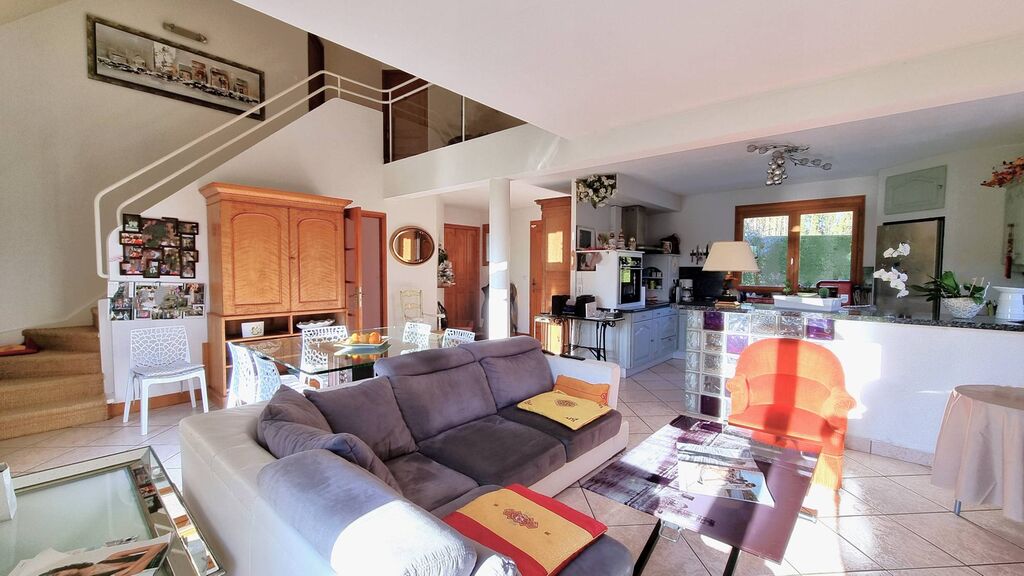 A vendre maison moderne d'environ 160 m² habitables, 3 chambres, vivable de plain-pied à proximité de Eu 76260, Le Tréport 76470 et Mers-les-Bains 80350