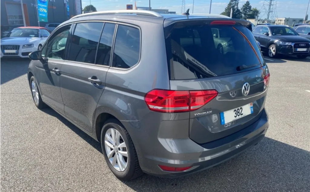 Volkswagen Touran 7places d'occasion 110ch Confortline près de Lillebonne