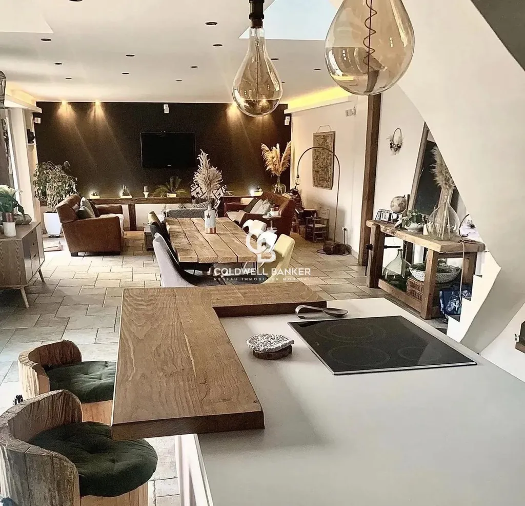 A vendre - Maison de campagne rénovée avec piscine – Village dynamique à 20 minutes du Mans