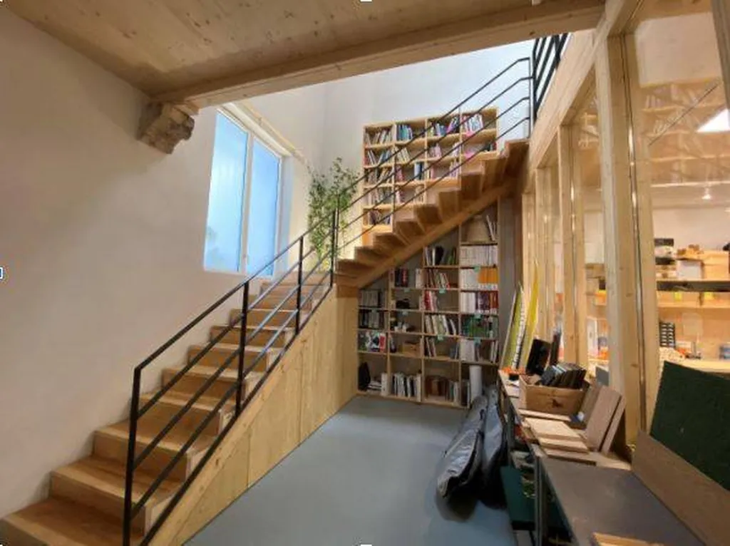 Etude, conception et réalisation d'un escalier 1/4 tournant avec aménagements ouverts et fermés sous escalier, à Bordeaux Centre