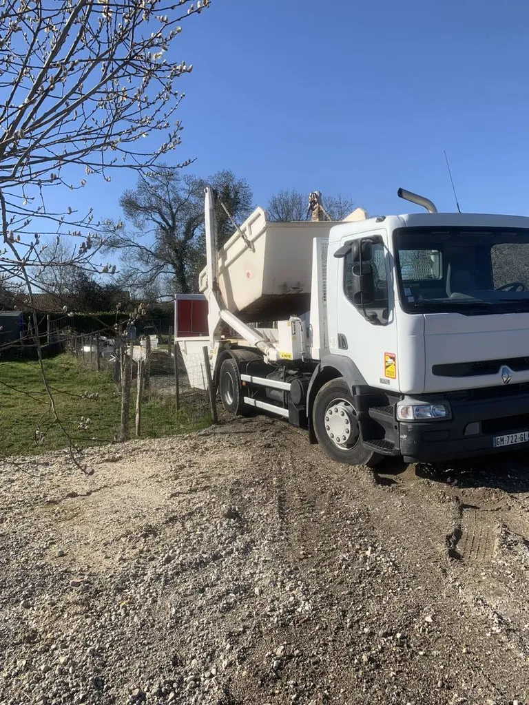 LOCATION D UNE BENNE A ACCES DIFFICILE BORDEAUX CENTRE 