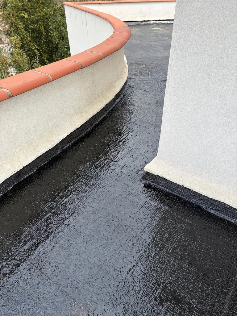 Entreprise d'étanchéité et rénovation de toit-terrasse à Saint-Cyr-sur-Mer 83270 
