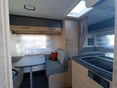 caravane grande soute sous lit à lançon provence