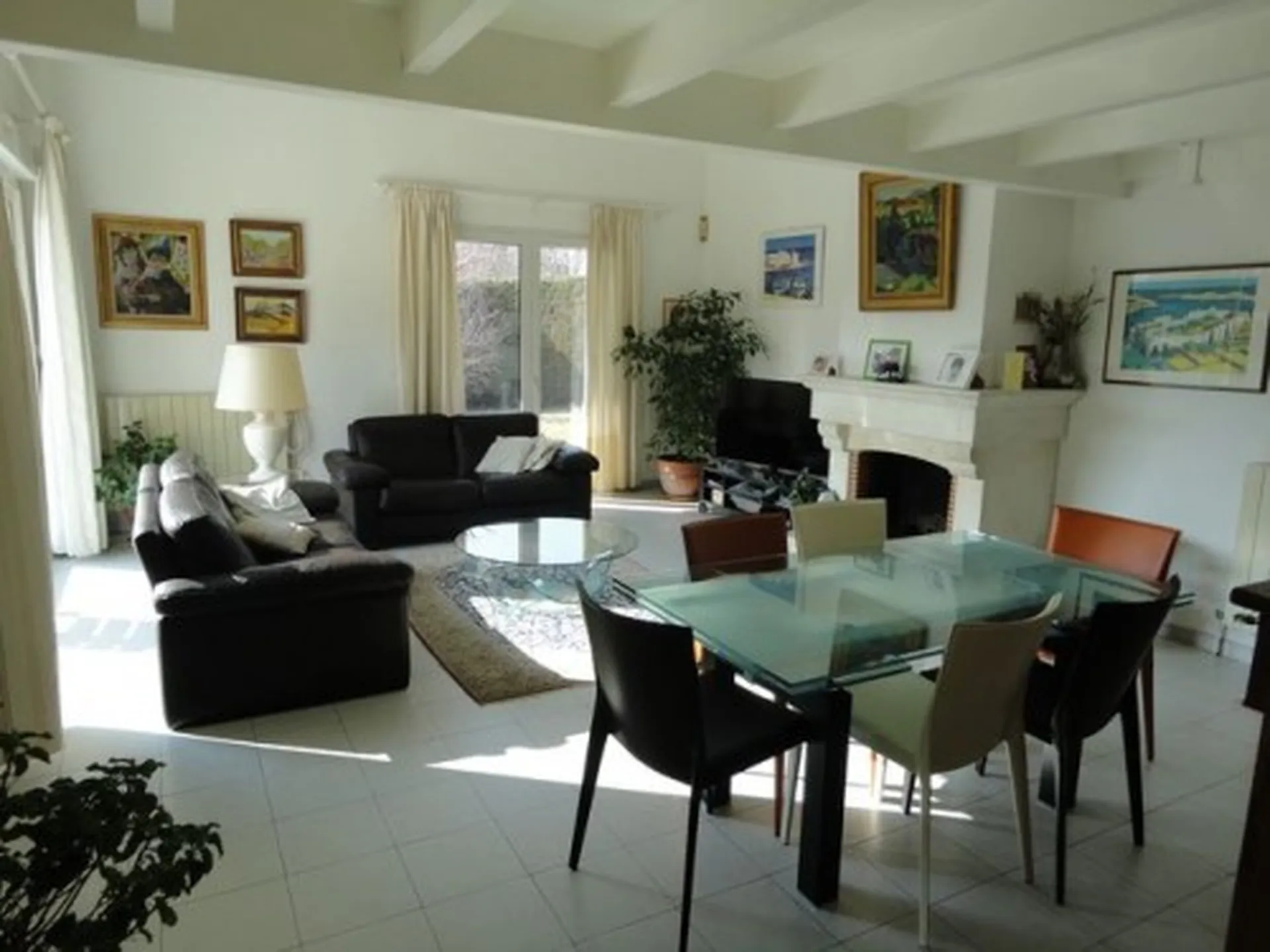 CASSIS VENTE maison 4/5 Aubagne sur 1200m² de terrain avec Piscine