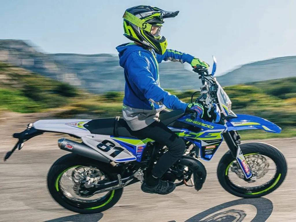MOTO NEUVE SHERCO FACTORY SM-RS 50CC 2 TEMPS SIX FOURS LES PLAGES