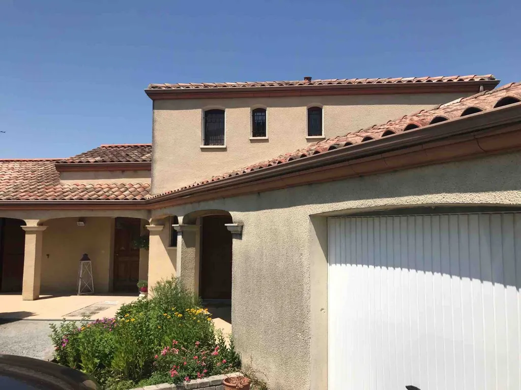 Rénovation d’une façade en pierre taillée à Calmont à côté de Mazamet dans le 34