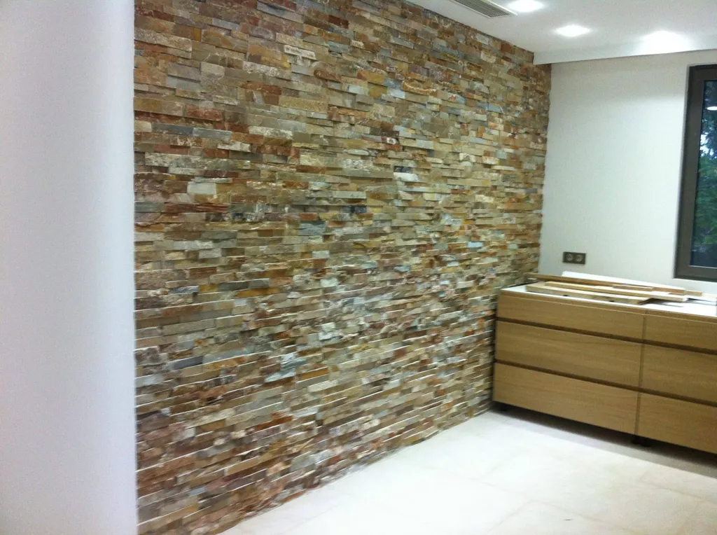 Façade et parement en pierre naturelle : revêtements muraux pour intérieur et extérieur