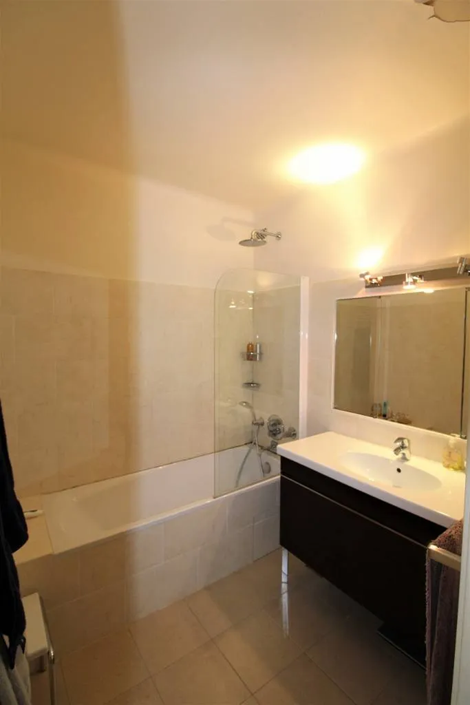 A vendre 2/3 pièces proche lycée Carnot Paris 75017