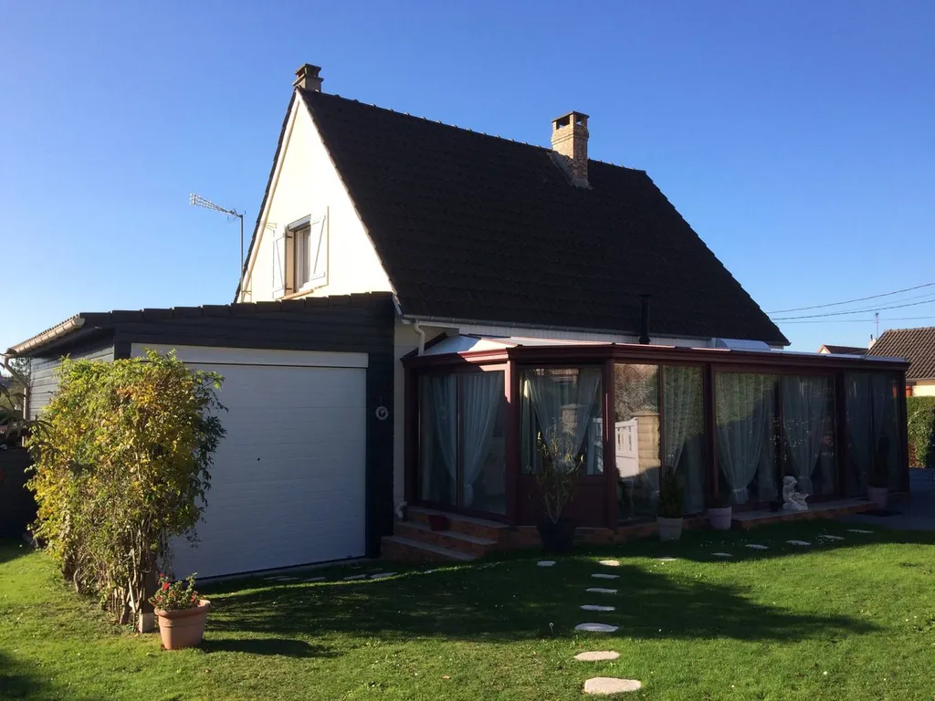 Maison en excellent état à vendre à Duclair 76480 - 3 chambres - Sous-sol complet - 3 garages - Belles prestations !