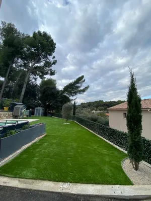 Gazon synthétique à Vallauris