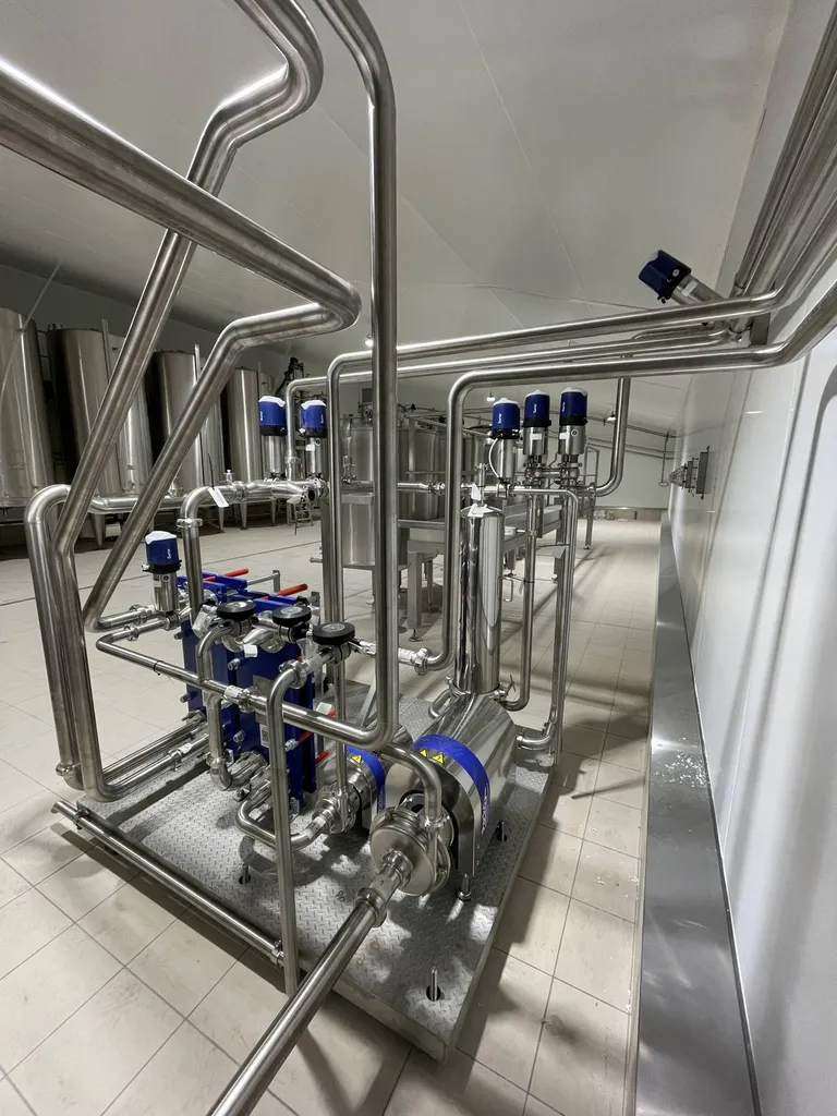 Raccordement du skid NEP avec des tubes inox SMS