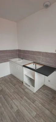 A acheter immeuble avec 3 appartements et 2 maisons sur ma commune d'ELBEUF 76500