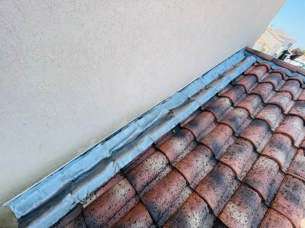 couvreur pour pose de solin Simiane-Collongue 13109