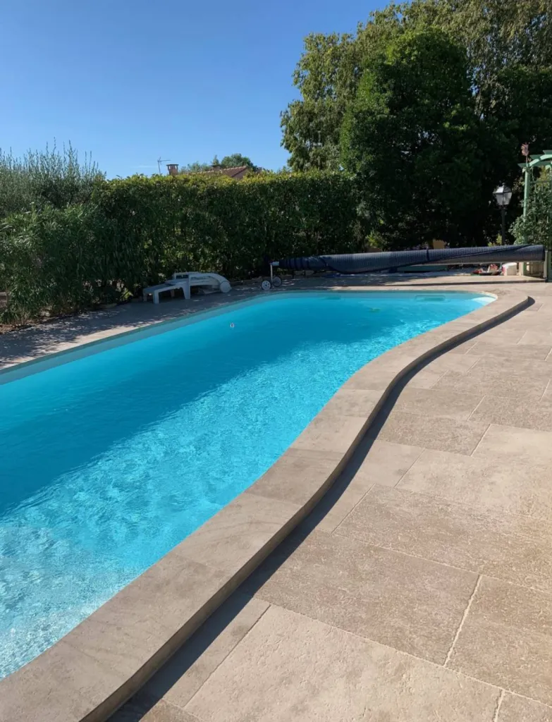 Pierre, dallage intérieur et terrasse. Pierre naturelle La pierre naturelle au 36 rue de Bourgogne 75007 PARIS