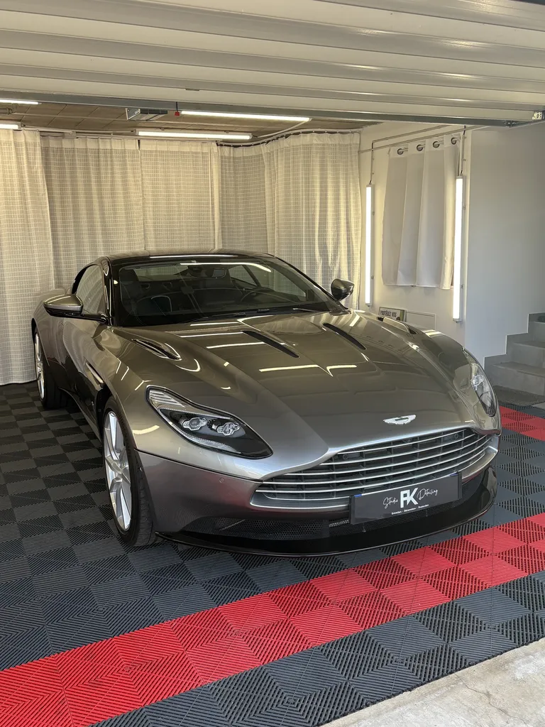 Aston Martin V12 après correction peinture et pose céramique