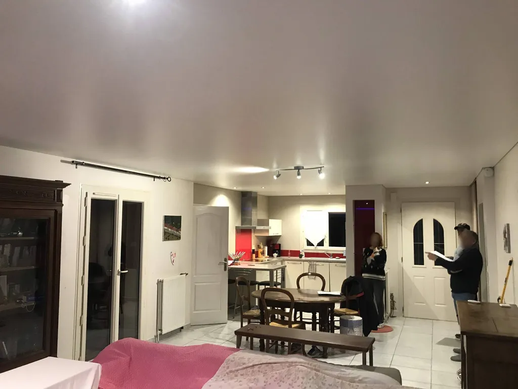 Pose plafond tendu BARRISOL blanc mat by Plafonds Tendus Occitans - Portet s/G.