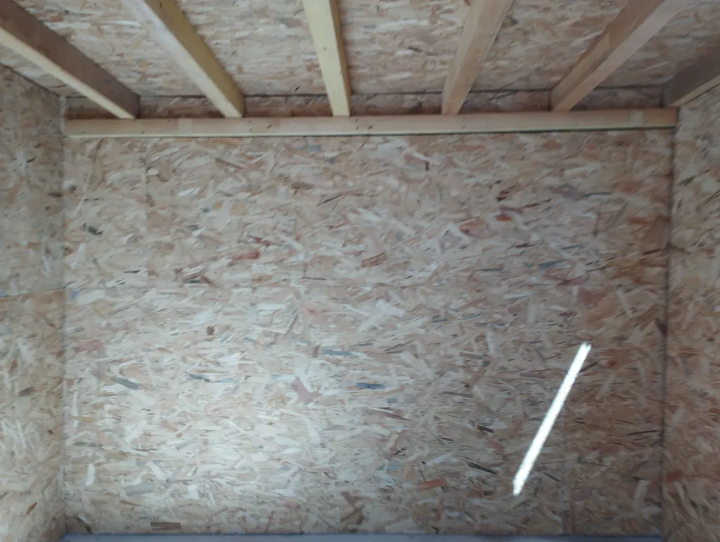 les bois de la charpente sont raboter 