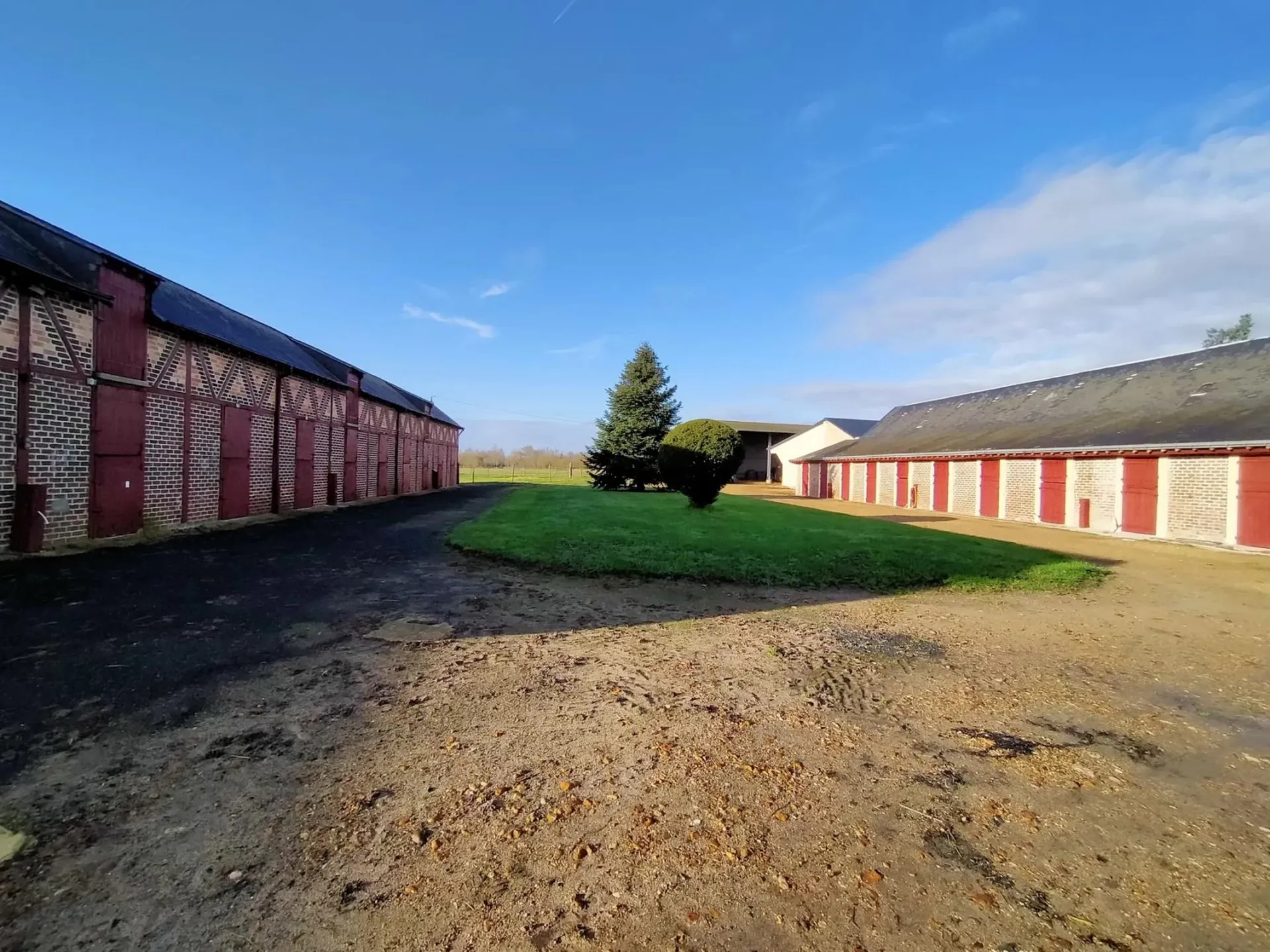 acheter une propriété ancienne avec dépendance parc et bois en sarthe