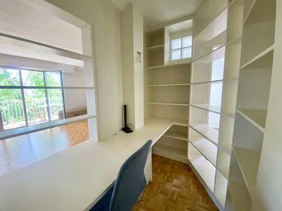 Vivre dans un bel appartement à Saint Germain en Laye avec balcon et un parking pour un stationnement plus facile