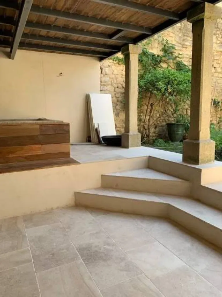 Dallage pierre naturelle en extérieur