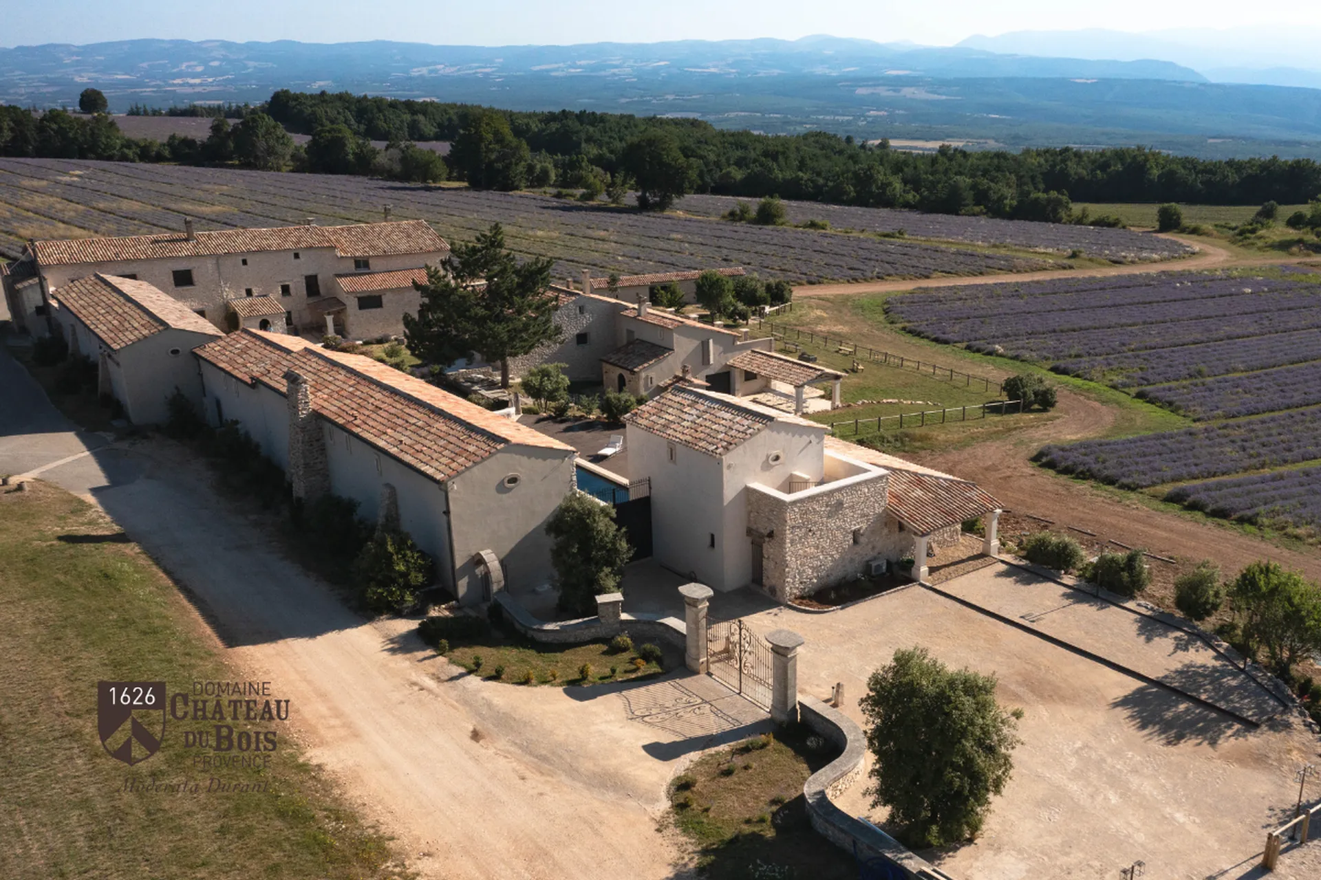 Contact us for your future vacation in Provence