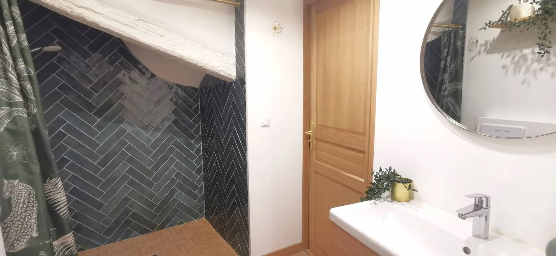 Appartement T2/3 Cassis  rez-de-chaussée dans une rue piétonne derrière le port