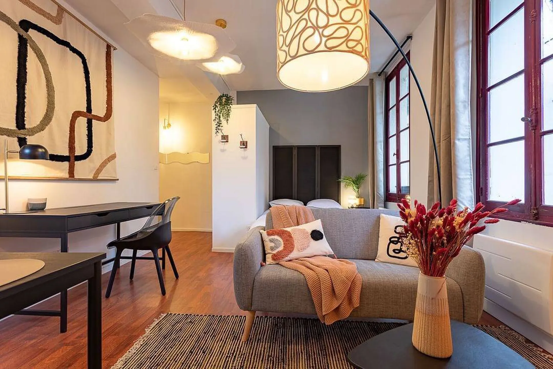 Magnifique T1 Bis de 30m² entièrement Meublé aux cœur des Carmes  