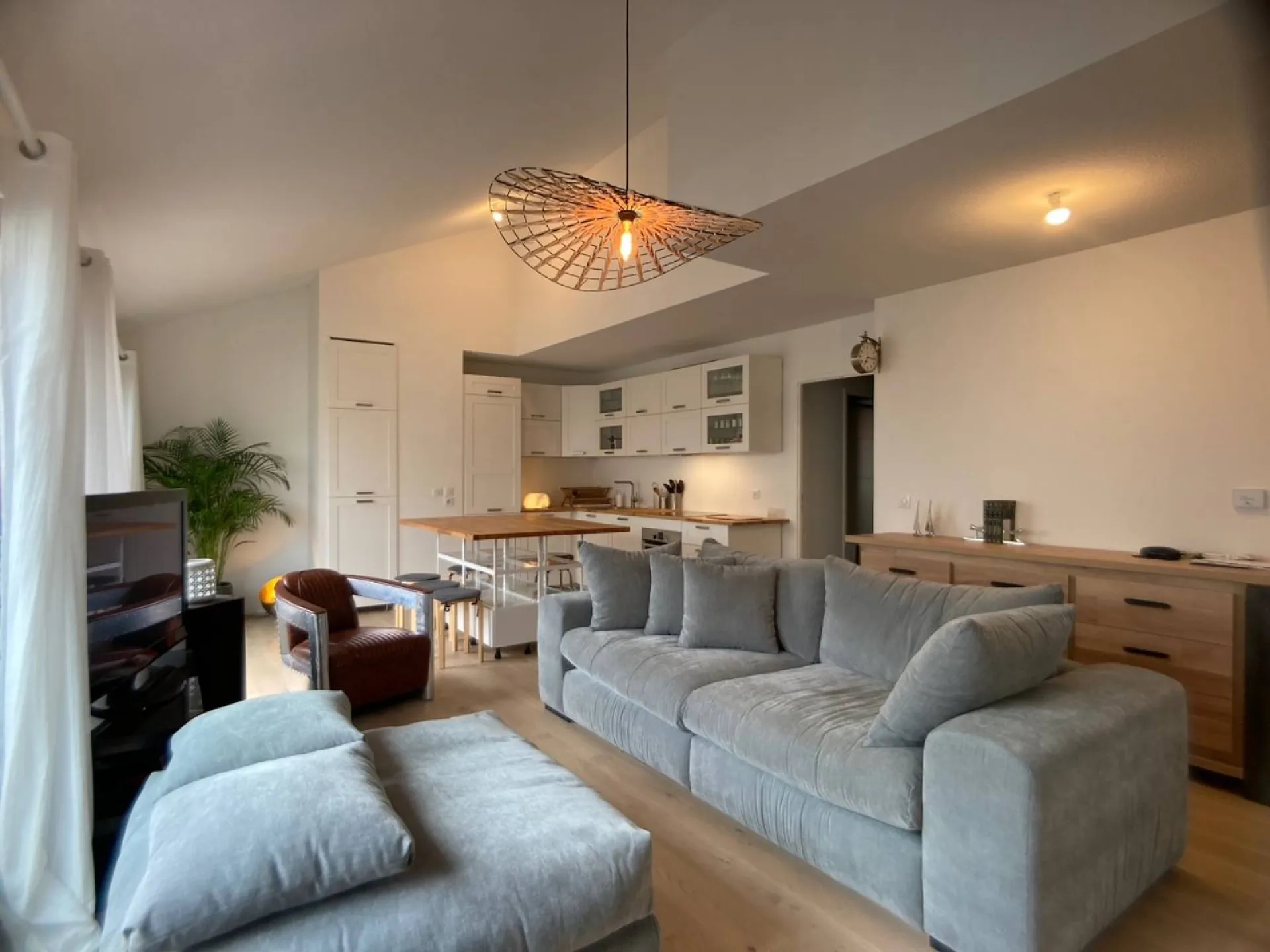 Vendu appartement T4 récent au dernier étage à Bordeaux Caudéran  