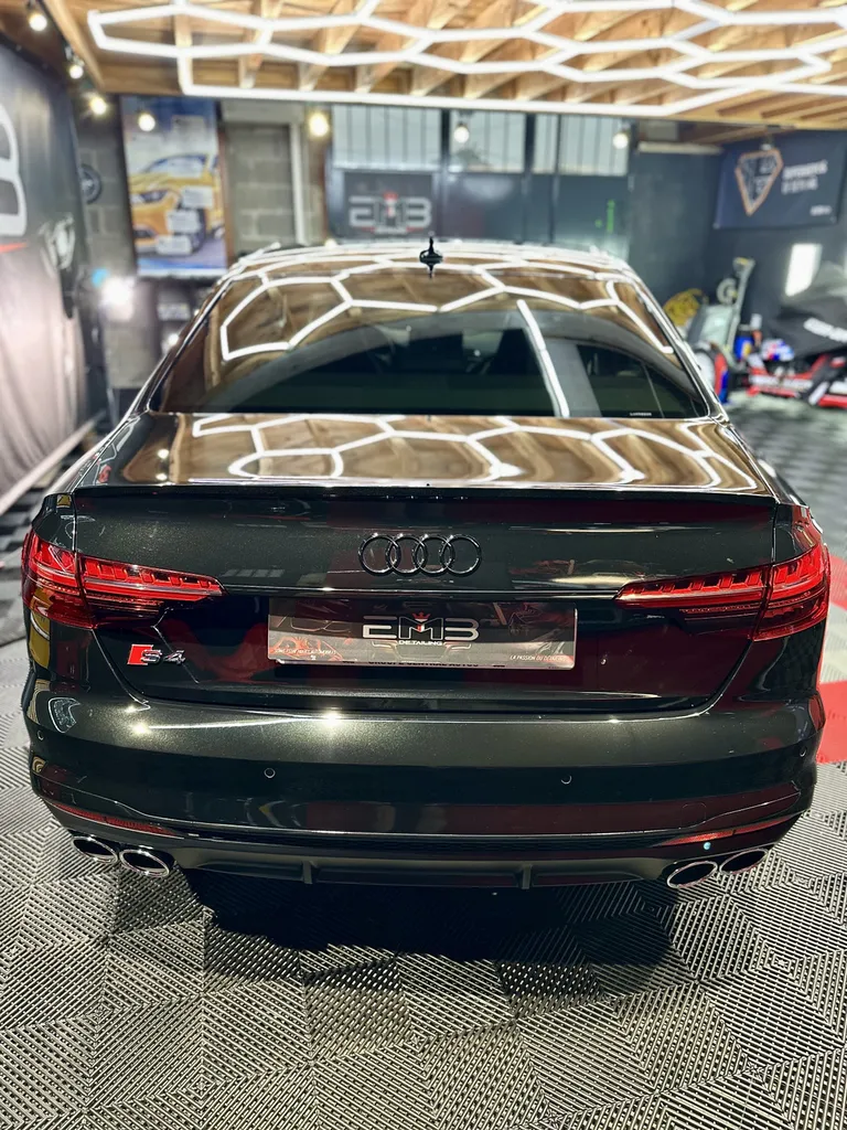 Detailing automobile Audi S4 spécialiste du traitement céramique sur Lyon 