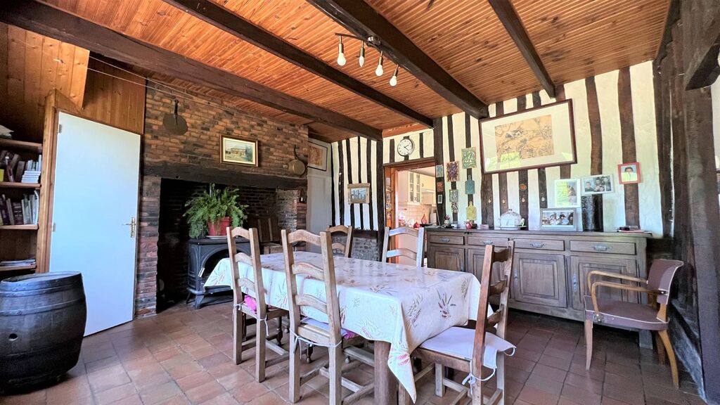 Un vaste salon séjour